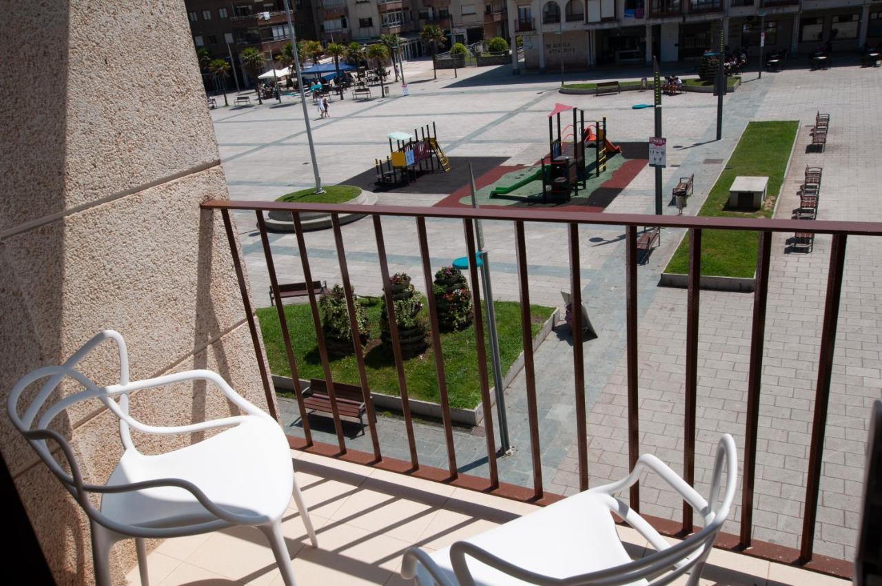 Black And White Suitte "Plaza" Noja Extérieur photo